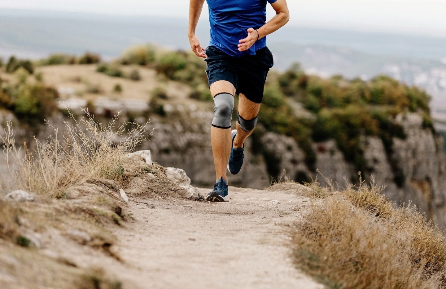 athlete runner knee injury run